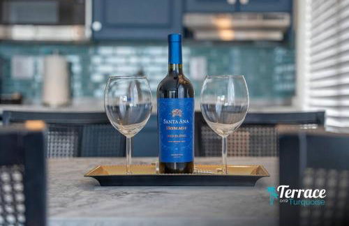 Fireworks View Studio Condo with Terrace and Kitchenette - Foto 19