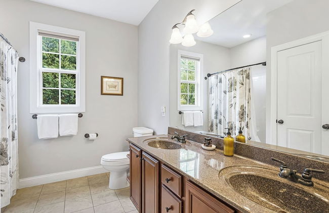 Fairview Vista by Avantstay 10 Mins to Asheville - Photo 27