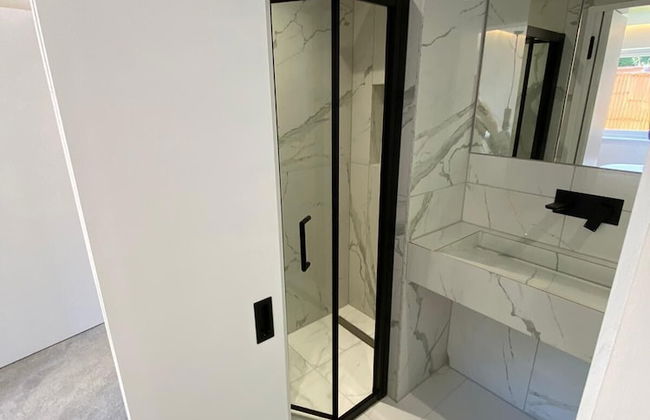 Brand New 2 Bedroom Flat - Photo 8