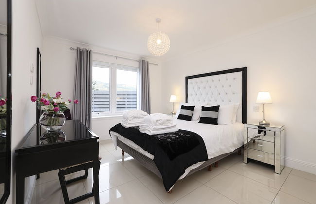 JOIVY Luxurious & Spacious 3Br House With A Hot Tub - Foto 12