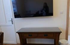 London Luxury 3 bedroom flat, 2 bathrooms, Living Room, free parking, 4 mins to station, garden - Foto 60