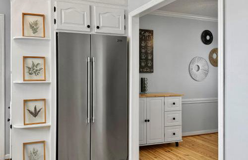 Cozy Home Away From Home - Pet-friendly, King bed - Foto 10