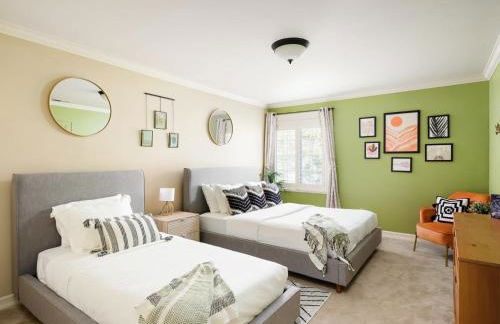 Luxury 5br 3 5ba w Pool & Hot Tub - Photo 10