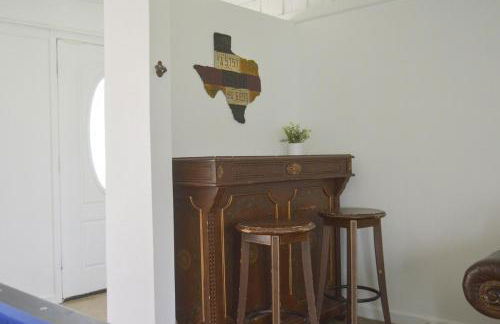 Gorgeous 10 Acre Modern Farmhouse & Private Pond - Photo 10