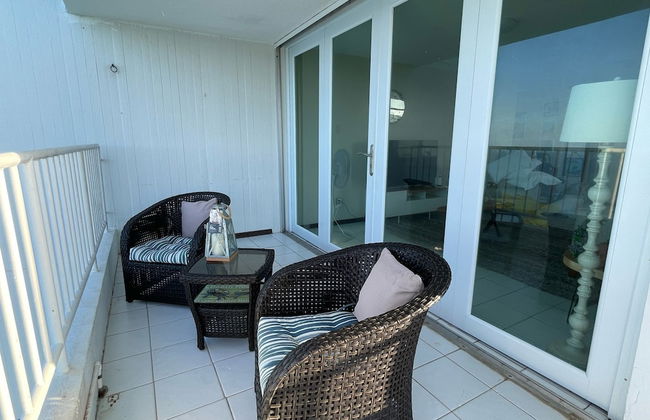 Ocean View 2 Bed 1 Bath 2 Parkings Pool - Photo 14