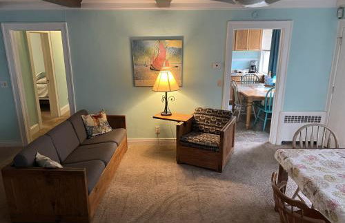 Historic Beach Side Getaway - Pet friendly, WiFi cottage - Foto 14