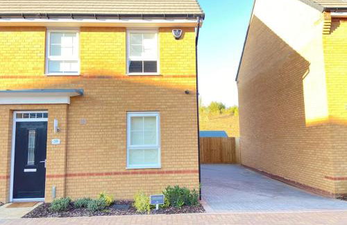 Brand New Stylish 3 Bed House - Foto 2