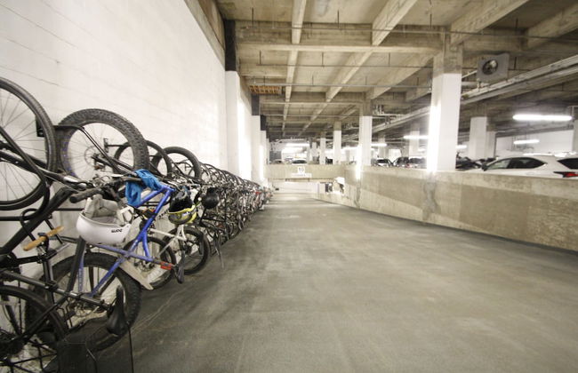 Downtown Loft Style Condo Heated Parking - Photo 35