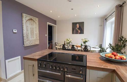 King Arthur's Rest House, Hot Tub & Garden Sleeps 10 - Foto 47