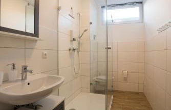 Schöne Ferienwohnung 78m2, 3 Schlafzimmer, 2 Bäder, Zentrumnah, 1OG - Foto 21