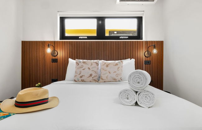 Brand NEW 3br2ba w Private Pool Amazing Location - Foto 10