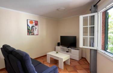 Machico Village Apartment - Terrace and car park - Foto 10