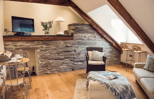 Apartmentsleeps3-garden-hottub-parking - Photo 6