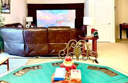 Luxurious 2BR Movie Theater Game Room Full Kitchen Gym - Foto 8