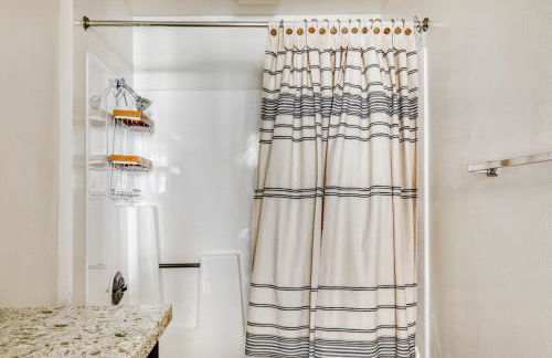 N Hollywood 2BR w Gym Pool nr TJ Shops LAX-591 - Foto 19