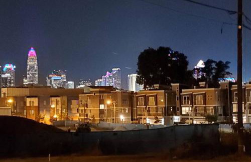 Suite 6, Sleep 3, Walk to Attractions in Uptown - Foto 4