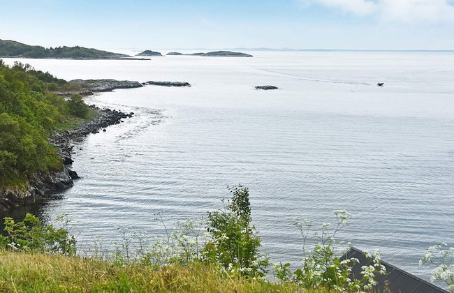 8 Person Holiday Home in Lesund - Foto 20