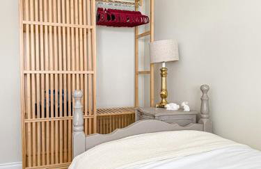 PRIMROSE COTTAGE, Sleeps 5, Stylish Cottage, Central, Close to Beach, shops and restaurants - Foto 43