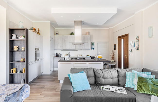 Villa Daniela con Piscina Vista Lago by Wonderful Italy - Photo 12