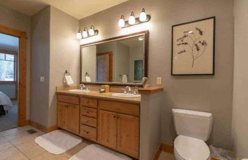 The Cottages - Ski Shuttle, Ski Valet - 3-Bedroom - Photo 32