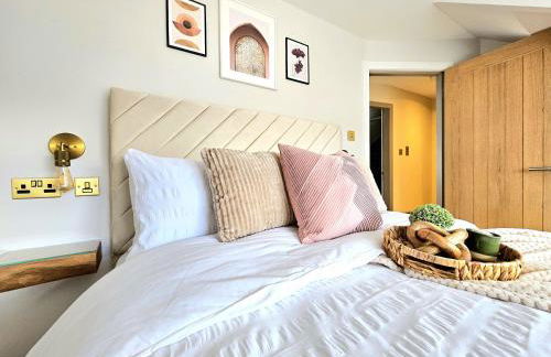 Newly Renovated Gem - Free Parking & Modern Comfort - Foto 40