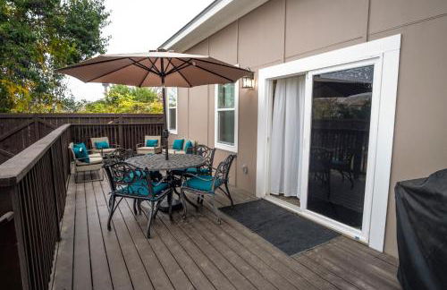 Brand NEW Large Impressive House Near Downtown! - Foto 56