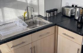 Modern East London Flat Smart TV & Quiet - Foto 9