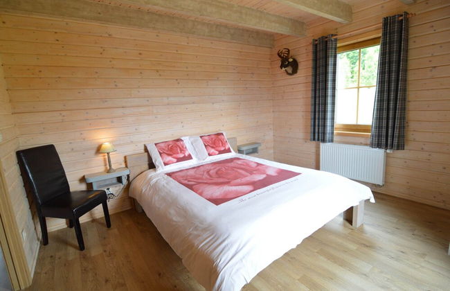 Sumptuous Chalet in Septon with Sauna & Hot Tub - Photo 24