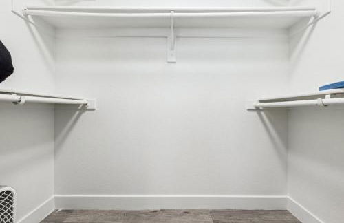 CozySuites Glendale by the stadium with pool 28 - Foto 20