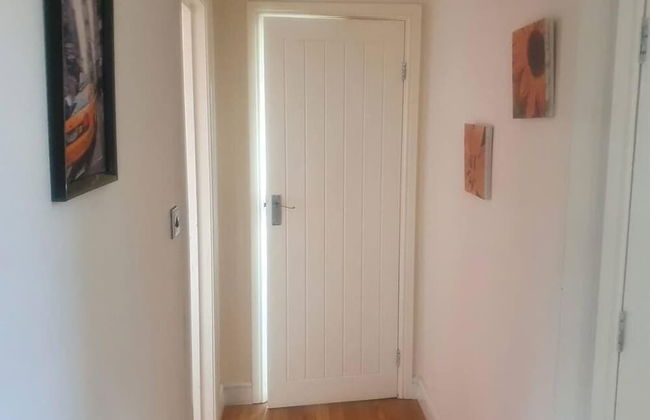 Lovely 4-bed Apartment in Harrow - Foto 20