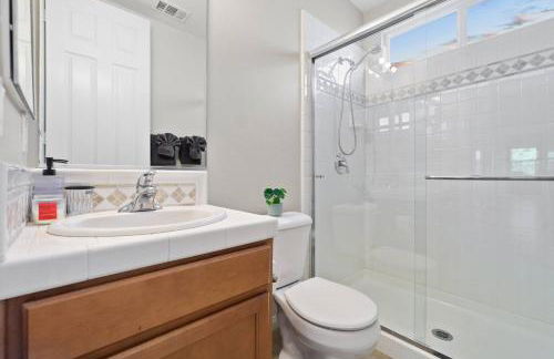 Sunset Crest - Home with stunning views, Pool, BBQ - Foto 30