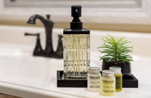 Aqua Oasis - Central & Stylish - 3 BR / 3 BA - Foto 19