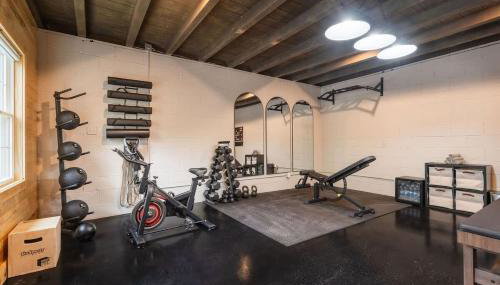 Modern Cabin with Luxury Gym, Firepit + Game Room! - Foto 4