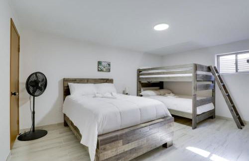 6 Mi to Barr Lake Apt with Yard and Pool Access! - Foto 10