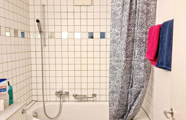 Entire Flat Close to Airport, Train, Center for 7 - Foto 22