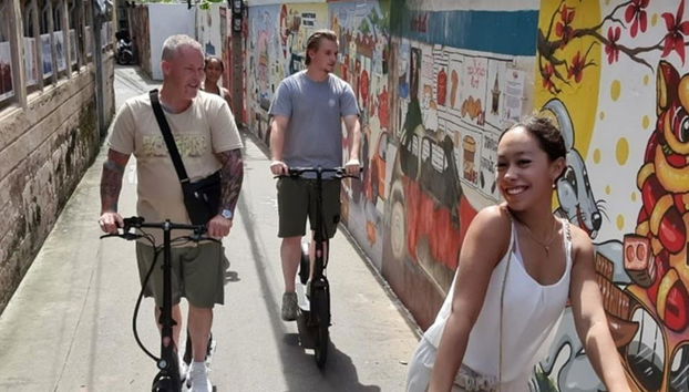 Bangkok e-Scooter and Longtail Boat Tour - Photo 5