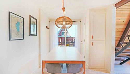 Mid Century Modern Cabin - The Tahoe A-Frame - Foto 2