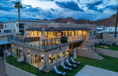 New Luxe Riverfront Home, Launch & Dock, Gamerooms - Foto 2