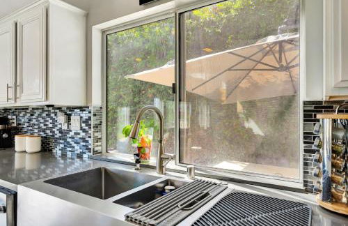 Stunning Hilltop 5BR With View And Hot Tub! - Foto 21