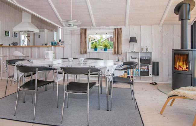 6 Person Holiday Home in Bjert - Foto 18