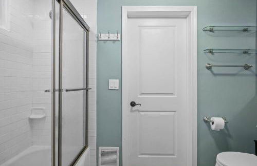 3 BR 2BA Lakefront Home - Dog Friendly - 30 Day - Foto 39