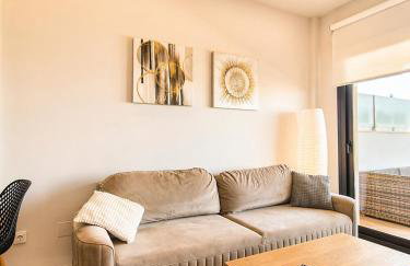 Claudia Luxury Apartment near the beach with a pool, gym, and secure gated parking - Foto 6