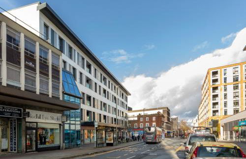 Modern 2- Bedroom Apartment in Central Redhill! - Foto 10