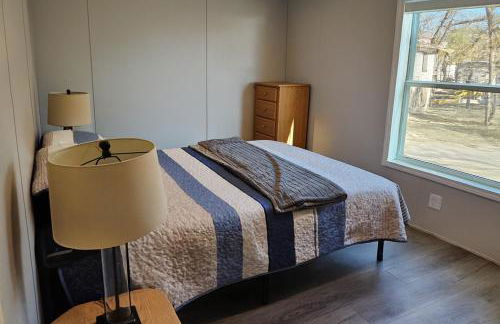 Lake Access and Easy Living at West Battle Lake - Foto 18