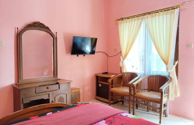 Villa Yustisia Curug 7 Cilember - Foto 6