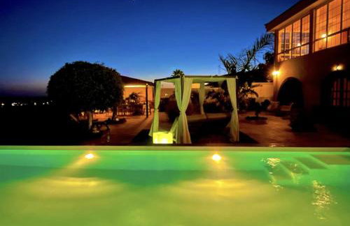 Private Villa with three separate apartments - Foto 35