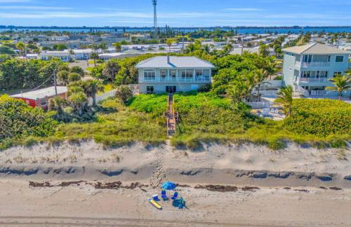 Oceanfront Escape - Private Beach Access - Game Room - Bikes - Surfboard - Foto 42