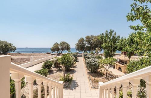 Marika Seaside Villa - Photo 9