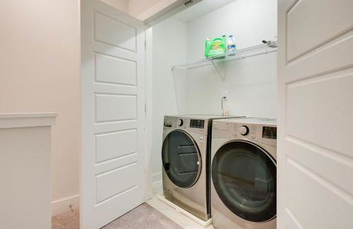 Modern Family Home in Hampstead with Patio and Grill! - Foto 19