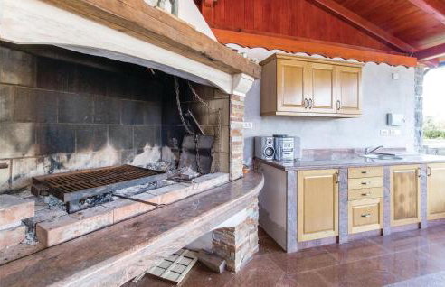 3 Bedroom Amazing Home In Jurdani - Photo 34